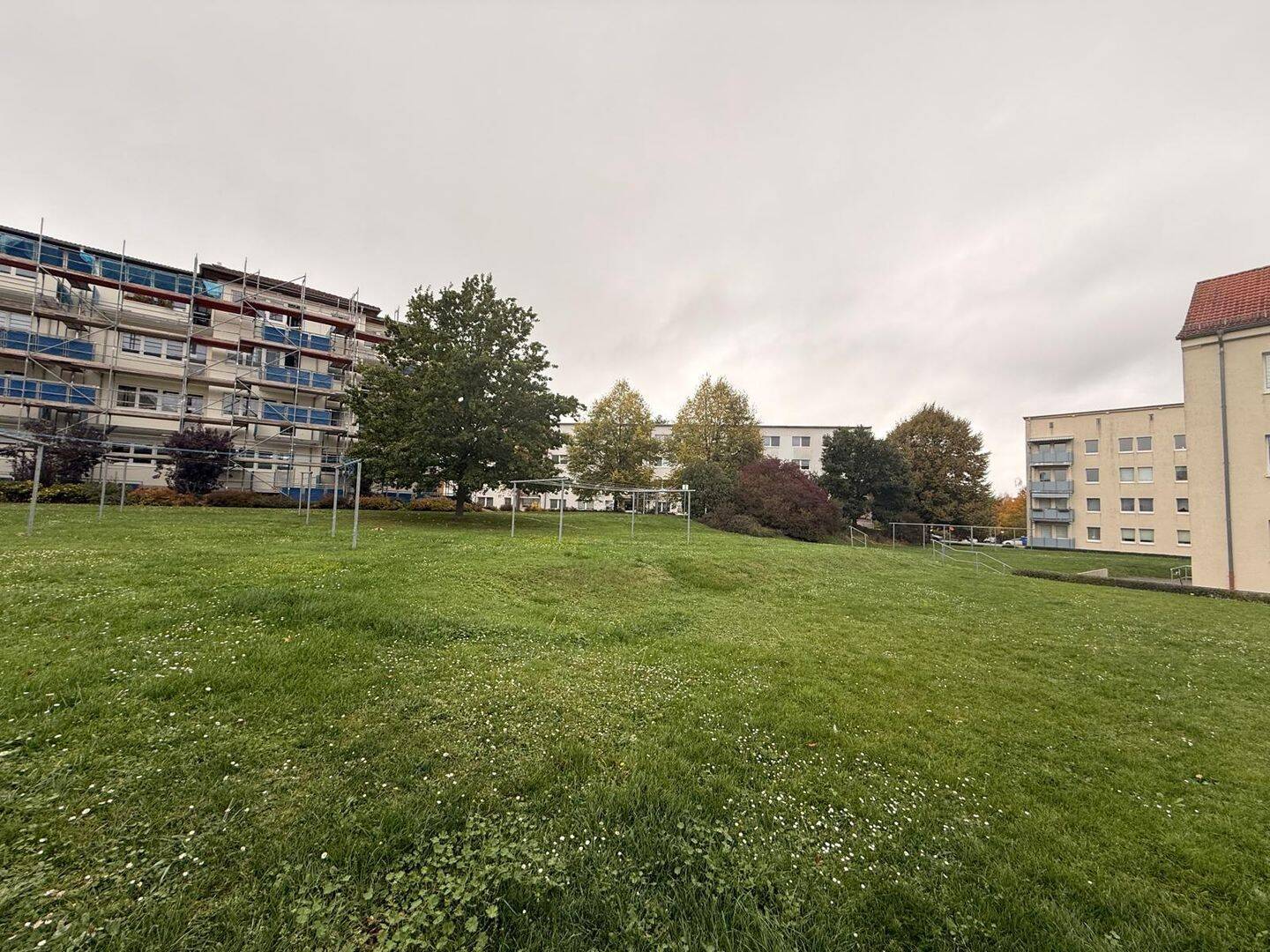3-Zimmer Wohnungen mit Potenzial – 2 Kaltmieten frei, 7586 Bad Köstritz
