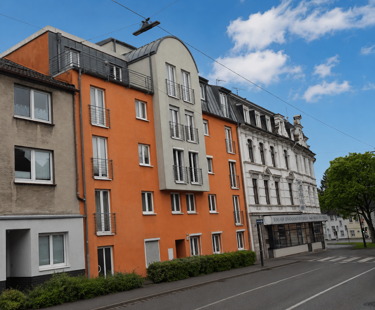 BAUJAHR 2000 – ZENTRAL IN RONSDORF – DREI ZIMMER WOHNUNG MIT BALKON – GUT VERMIETET, 42369 Wuppertal (Ronsdorf)