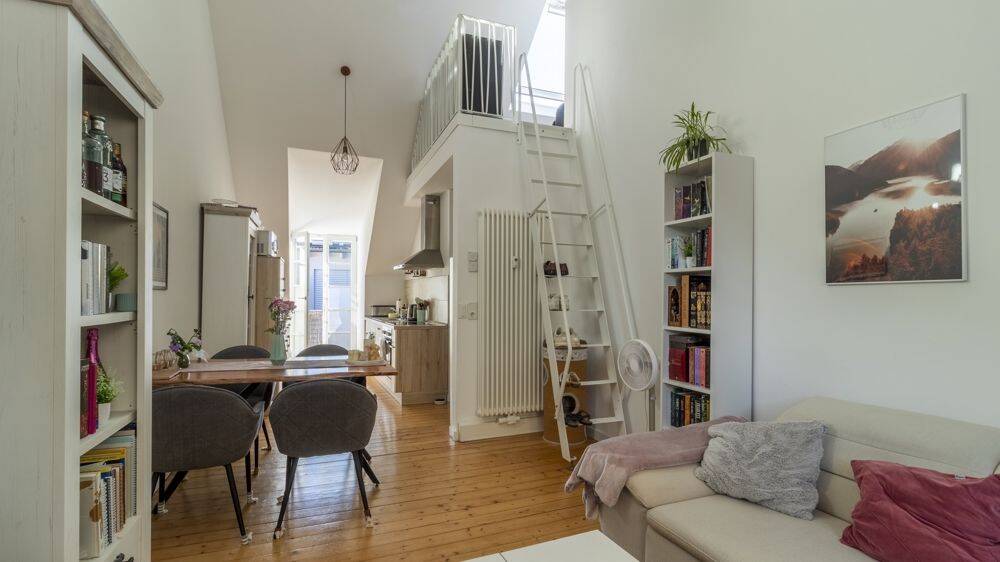 Sanierter Altbau – DG mit Galerie und Terrasse, 54290 Trier (Innenstadt Trier-Süd)