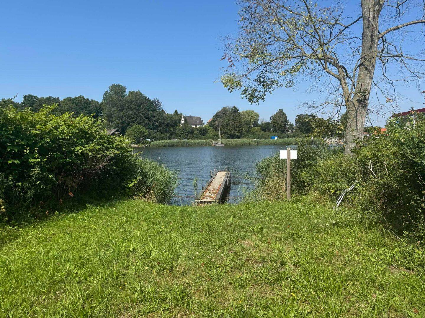 Kosel: Wohnen an der Schlei: Helle Maisonette mit Wasserblick & Badesteg, 24354 Kosel