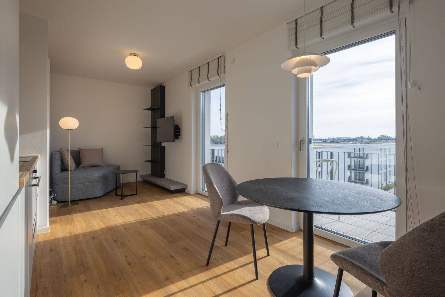 Vollmöblierte 2-Zimmer-Wohnung mit Balkon zum Erstbezug!, 14612 Falkensee
