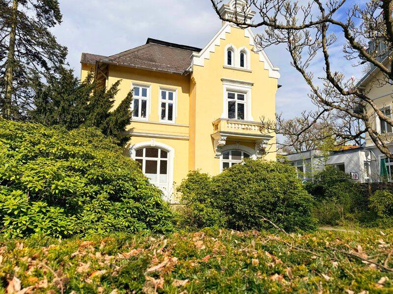 4-Zimmer-Altbau-Wohnung mit Wintergarten im Herzen von Reinbek, 21465 Reinbek