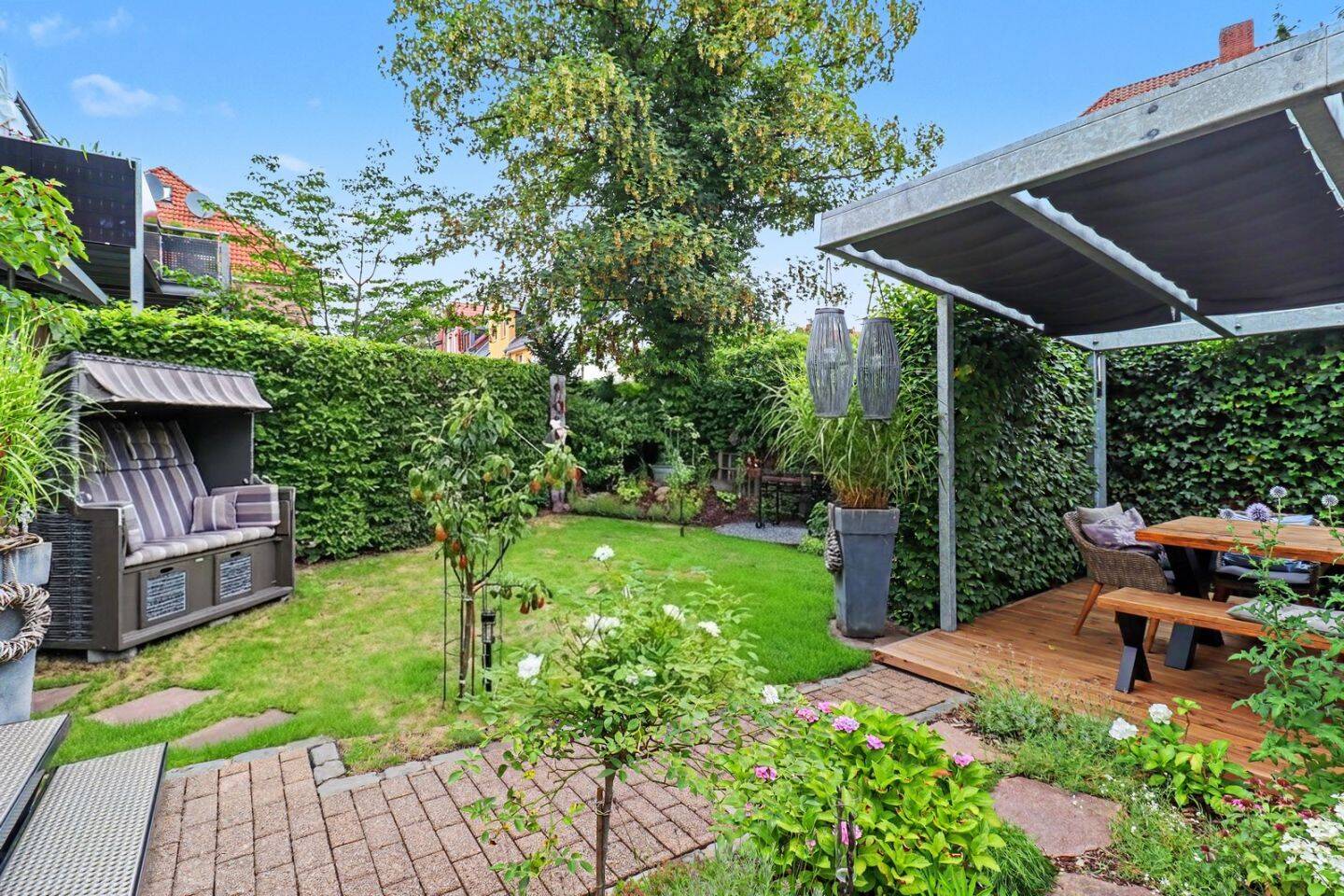 Celle-Neuenhäusen: Einziehen und wohlfühlen – gehobene 3,5-Zimmer-Gartenwohnung mit Carport, 29221 Celle