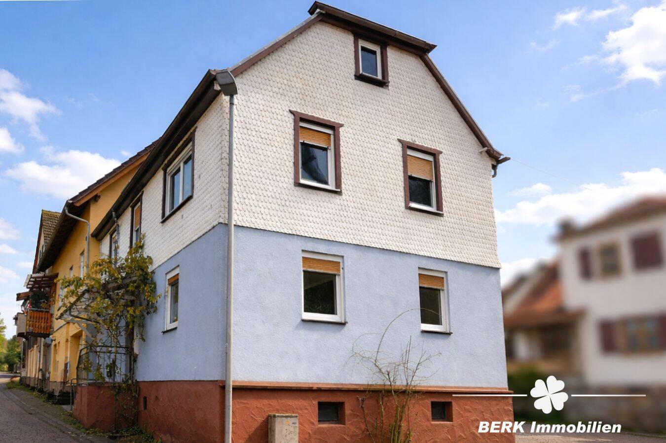 BERK Immobilien – Zwei voll vermietete Häuser zum kleinen Preis – Anlageobjekt mit Rendite in Eschau, 63863 Eschau