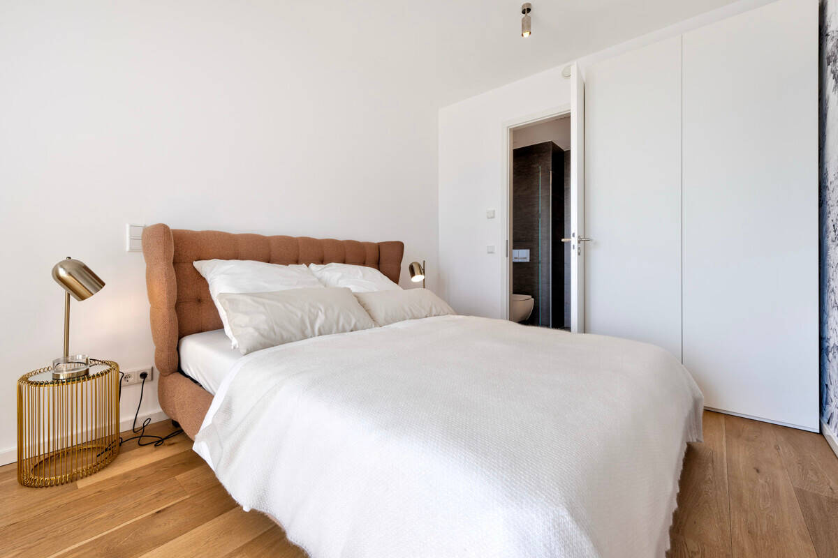 Elegante City-Wohnung mit atemberaubendem Ausblick, Gym und Concierge-Service, 60327 Frankfurt am Main (Gallus Gutleutviertel Westend-Süd)