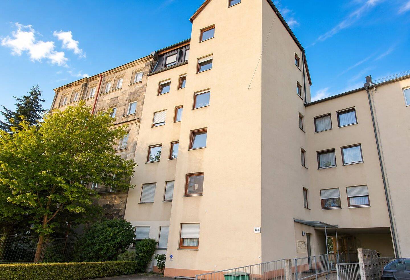 ** KLEEBLATTSTADT FÜRTH ** gut geschnittene, sehr gepflegte 2-Zimmer-Wohnung mit Balkon & TG Stellplatz **, 90763 Fürth (Südstadt Weikershof)