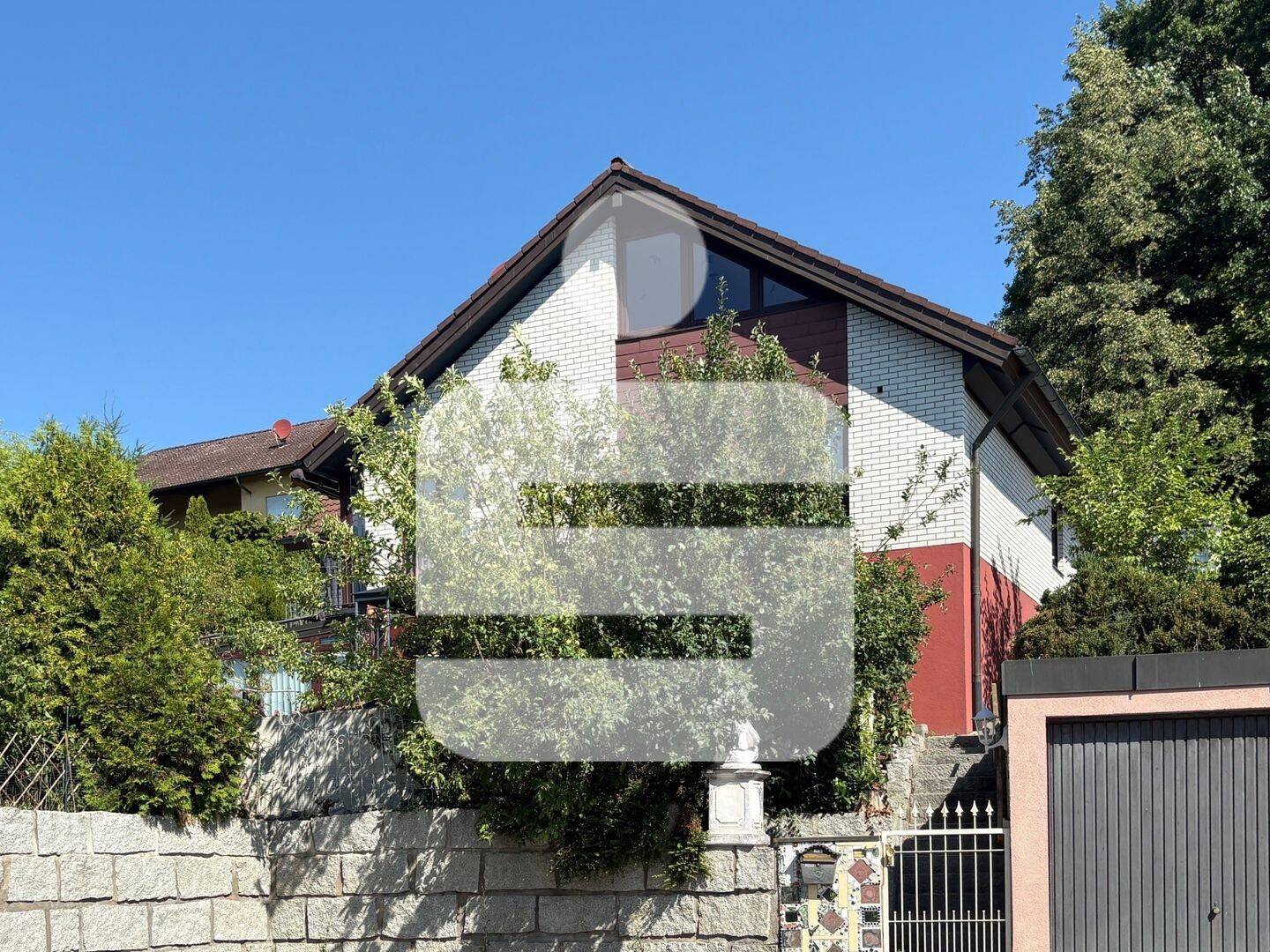 Einfamilienhaus mit Enliegerwohnung in Ammerndorf…Viel Platz und toller Blick inklusive!, 90614 Ammerndorf