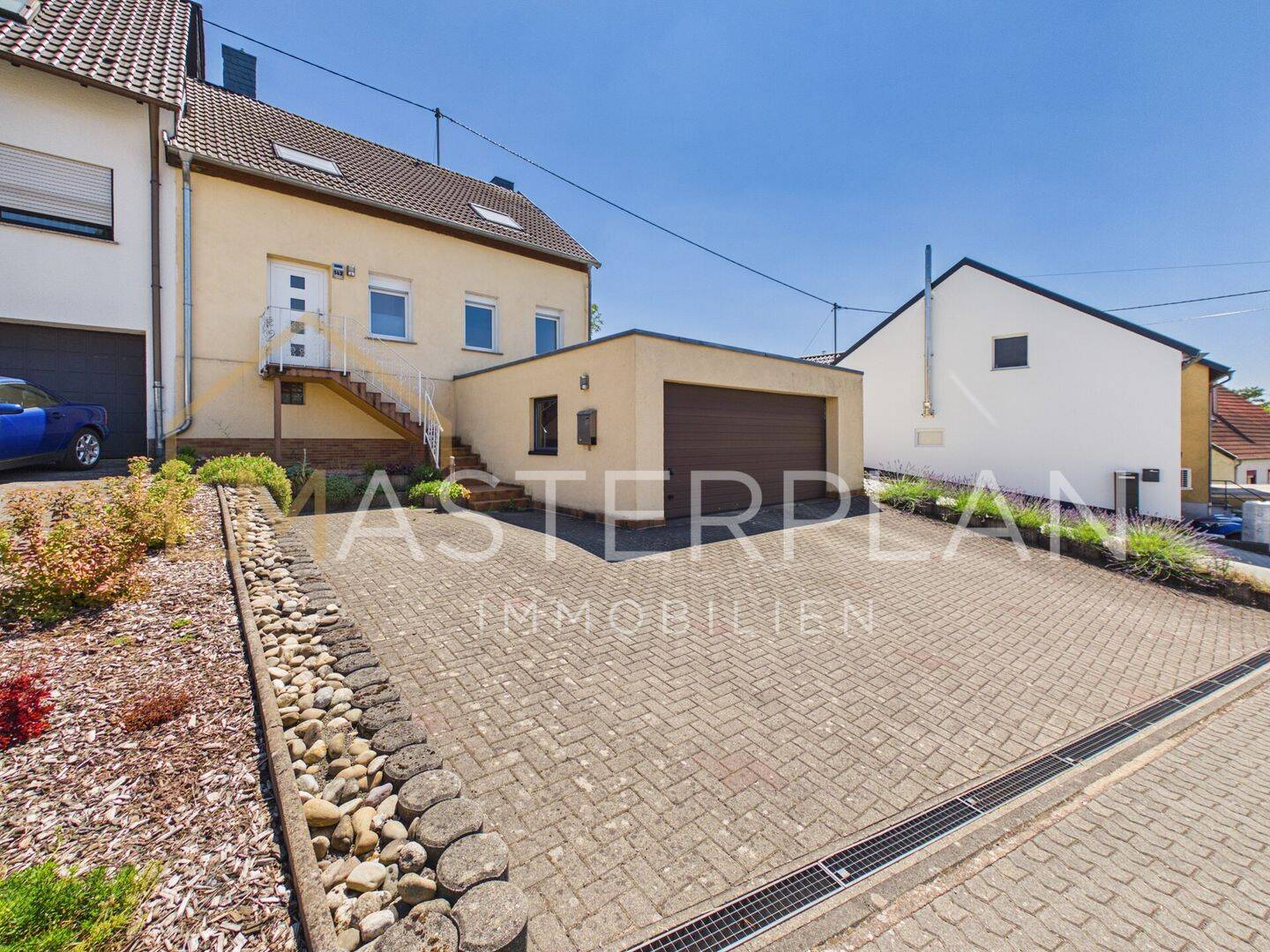 Einzugsbereites EFH mit Doppelgarage und Garten, 66265 Heusweiler