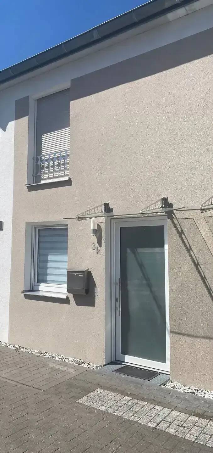 Modernes Reihenmittelhaus mit Terrasse, Garten und Garage in gepflegter Wohnanlage zu verkaufen, 63452 Hanau