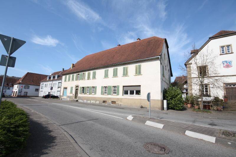 Historisches Denkmalanwesen mit großem Entwicklungspotenzial auf 850 m² Grundstück in zentraler Lage, 66885 Altenglan