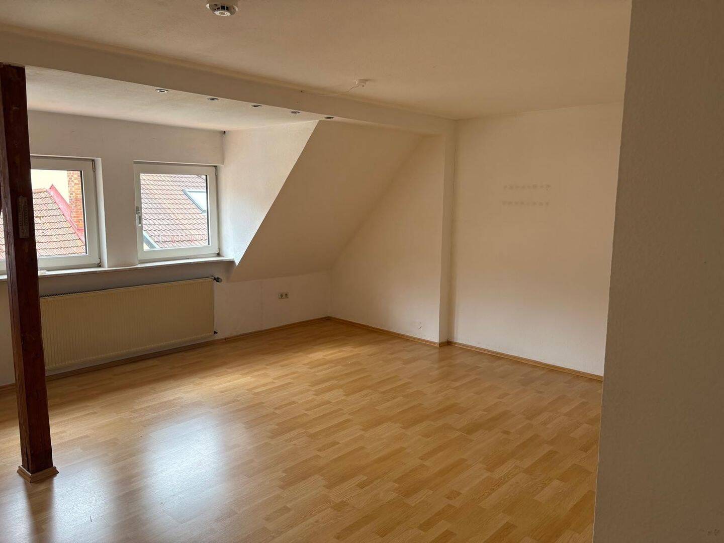 Schöne 2 Zimmerwohnung mit Einbauküche zu vermieten, 97769 Bad Brückenau