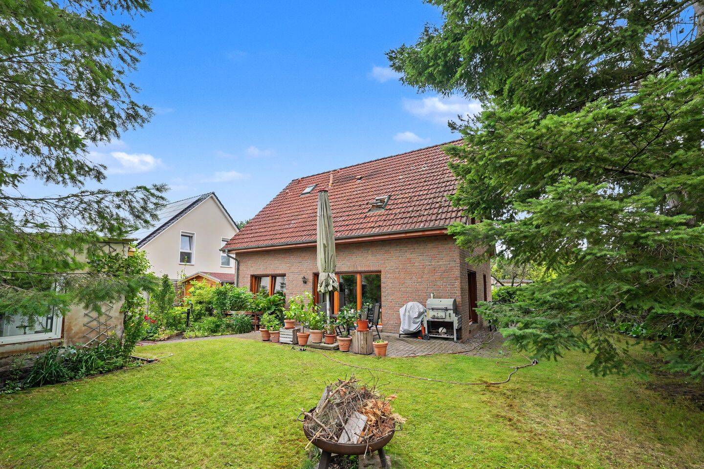 Familiengeeignetes Einfamilienhaus mit 5 Zimmern und wunderschönem Garten im Südosten Berlins, 12557 Berlin (Treptow-Köpenick)