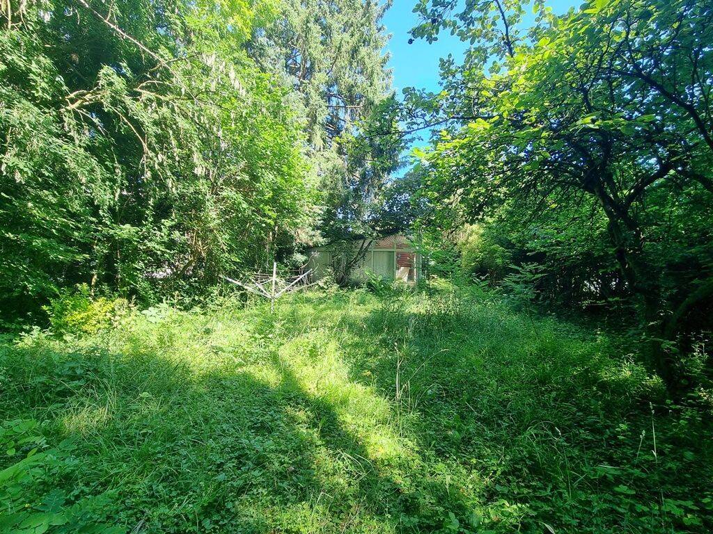 “Seltenes Angebot: Uneinsehbares Baugrundstück mit Altbestand in bester Lage von Gerlingen”, 70839 Gerlingen