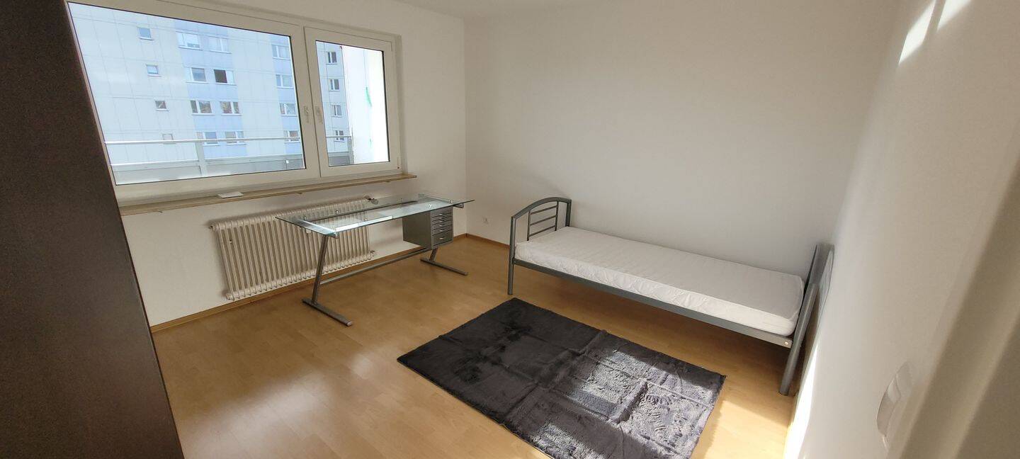 1 Zimmer in einer 3er Wohngemeinschaft in Erlangen, 91058 Erlangen (Bruck Eltersdorf Erlangen-SĂĽd Sebaldussiedlung Tennenlohe)