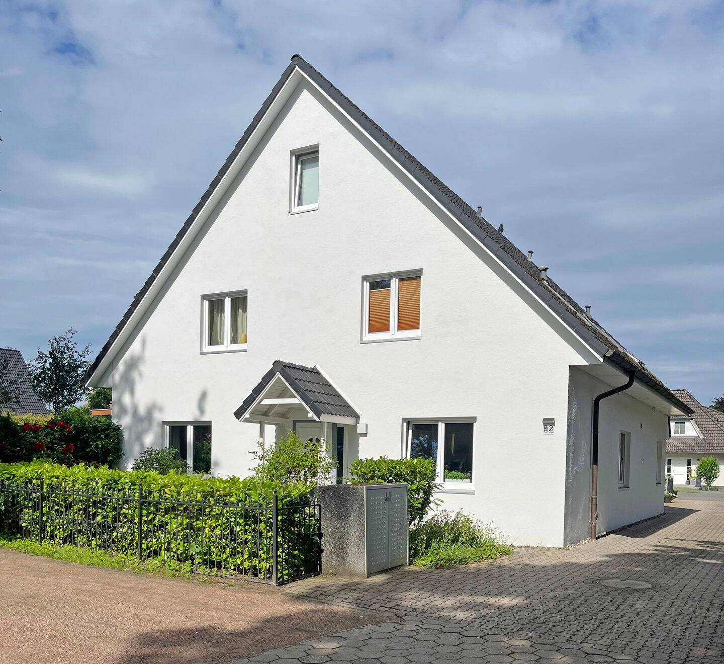 Modern und großzügig Wohnen in begehrter Lage von Rissen mit herrlicher Terrasse!, 22559 Hamburg (Altona Rissen)