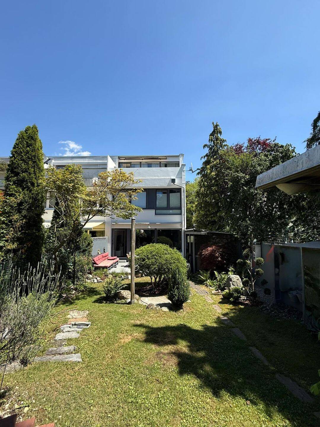 **privat** Gepflegtes REH/Aschheim 2 Gärten, 2 Terrassen, 85609 Aschheim