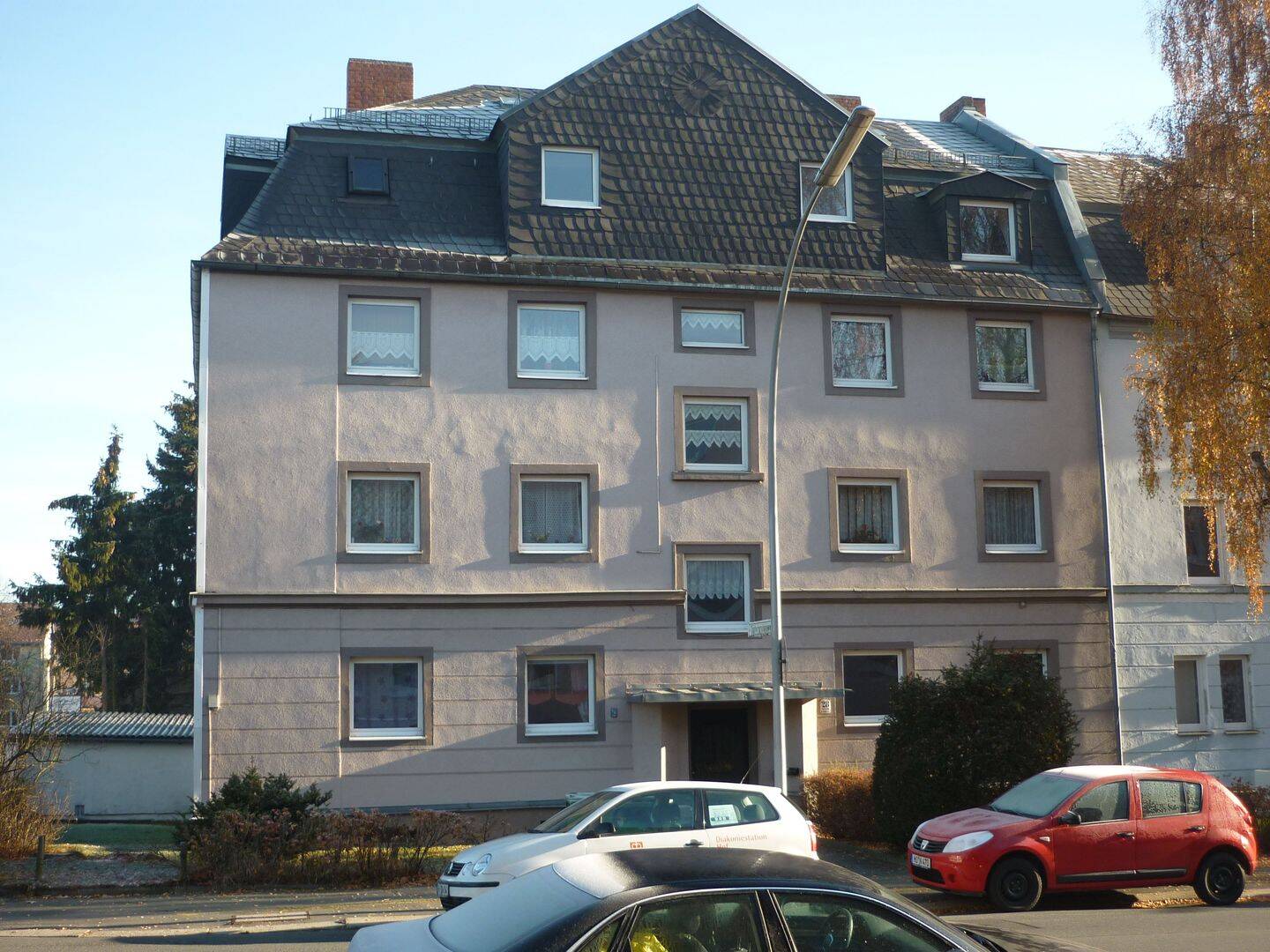 Interesse? Helle Wohnung mit EBK und neuem Bad, 95030 Hof (Epplas Innenstadt Osseck Unterkotzau Wölbattendorf)