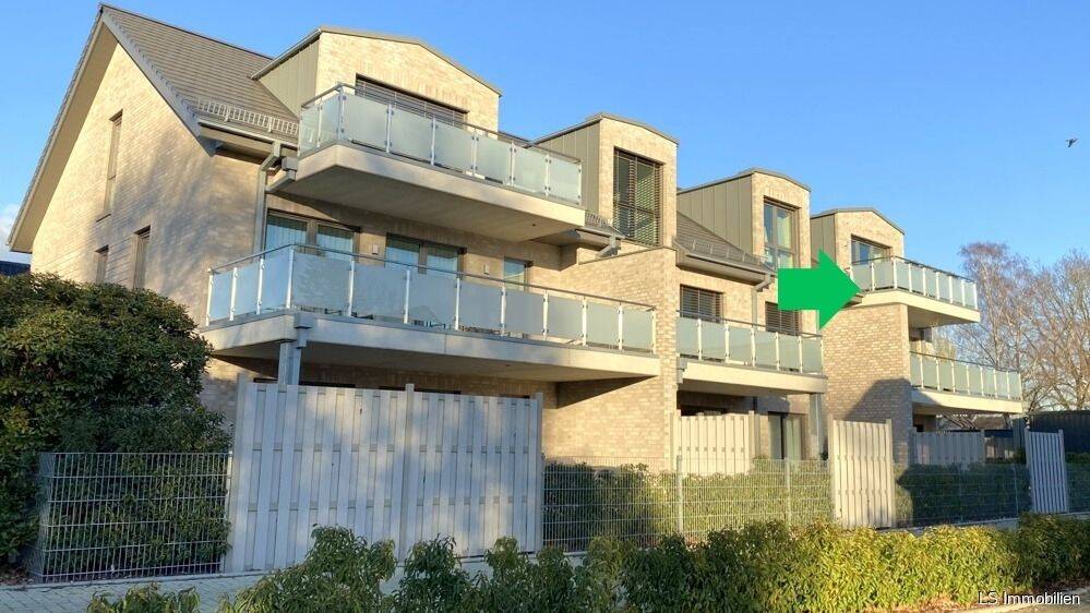 Herrliche Dachgeschosswohnung in KFW 40 Bauweise mit großem Balkon, 26180 Rastede