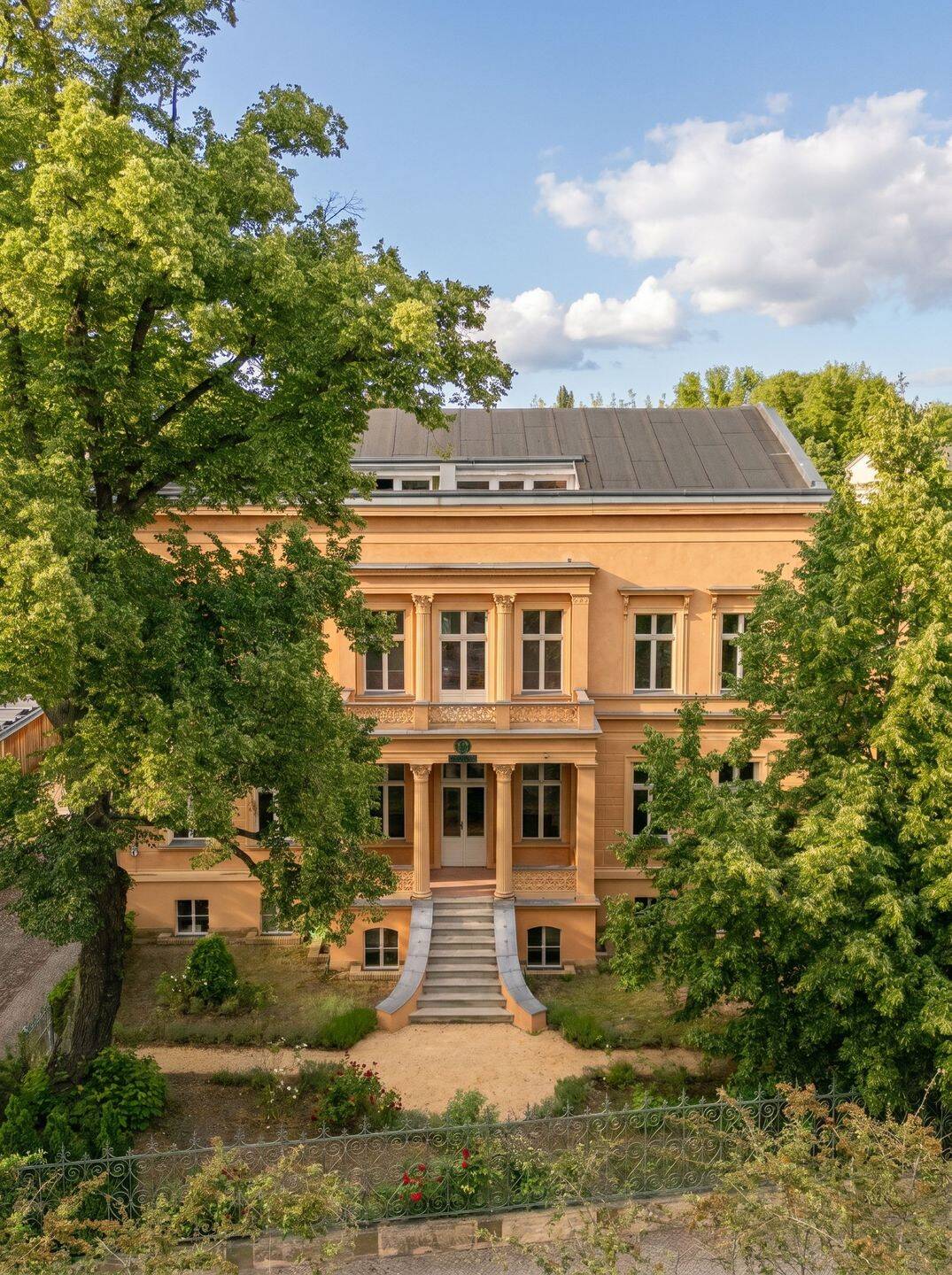 Historischer Charme in Bestlage – Beeindruckende Altbauwohnung mit Balkon, 14469 Potsdam