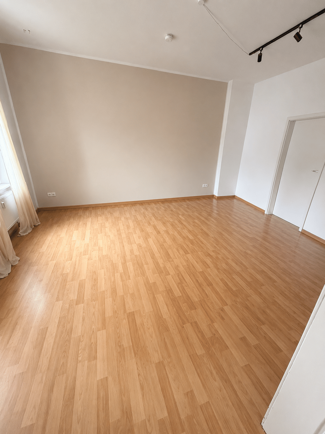 Wohnen mit viel Platz: Helle 3,5-Zimmer-Wohnung mit großem Balkon, 58509 Lüdenscheid