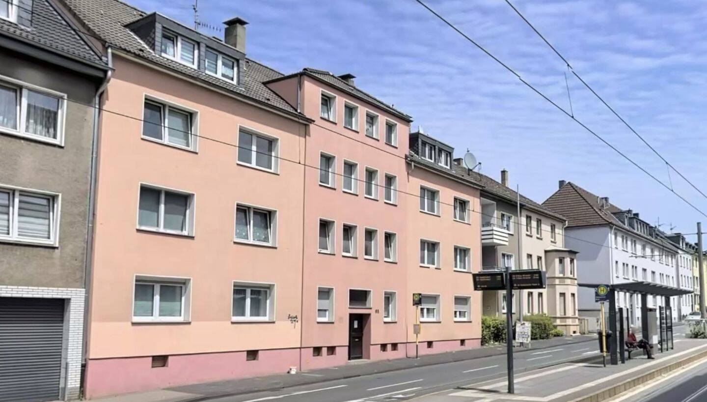 Attraktive Dachgeschosswohnung mit großzügigem Wohnbereich in zentraler Lage, 45468 Mülheim an der Ruhr (Eppinghofen Holthausen Mitte Mitte-Ost)