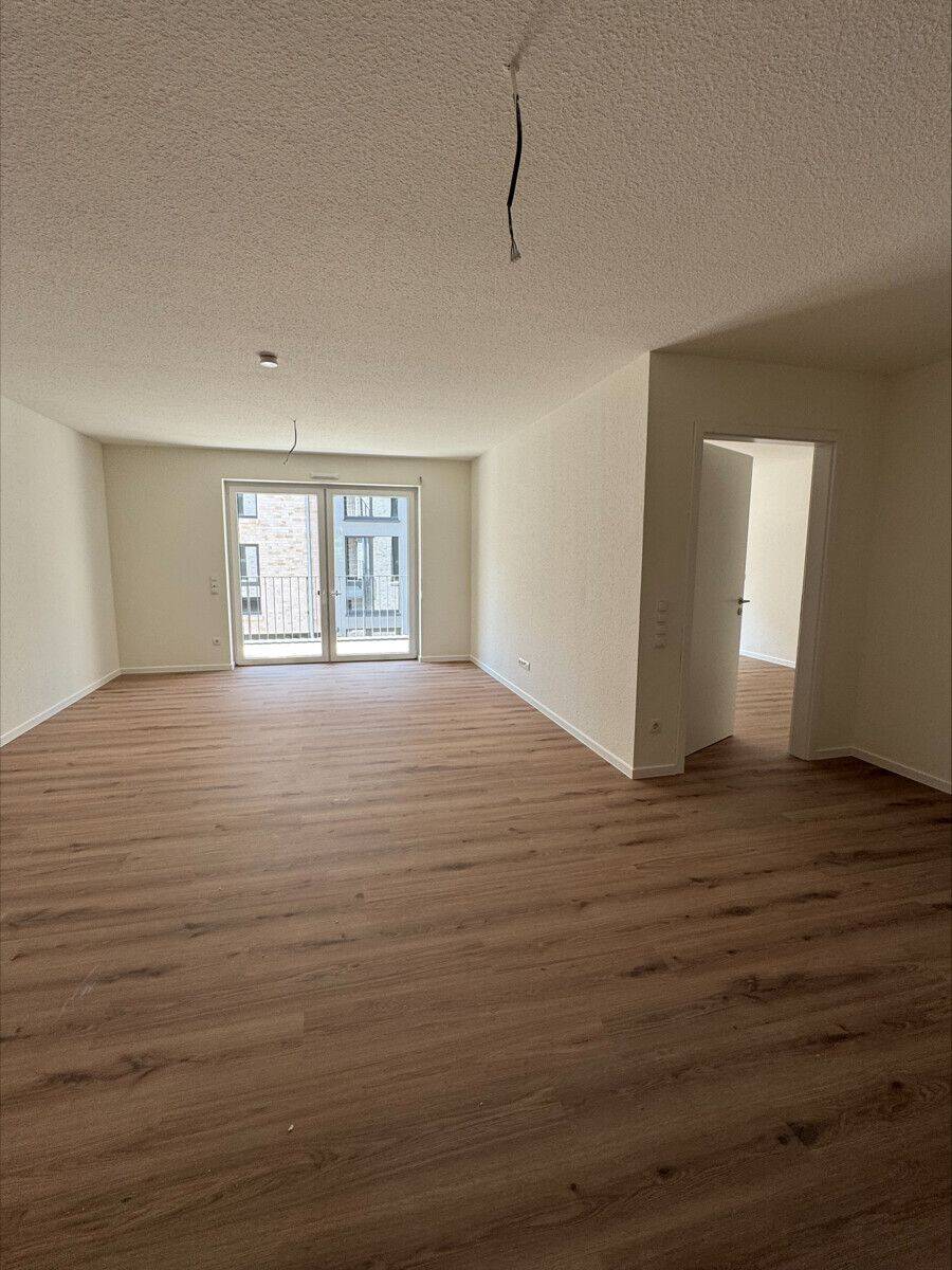 Großzügige 2-Zimmer Wohnung im Obergeschoss !, 49090 Osnabrück (Eversburg Hafen Haste Pye Sonnenhügel)
