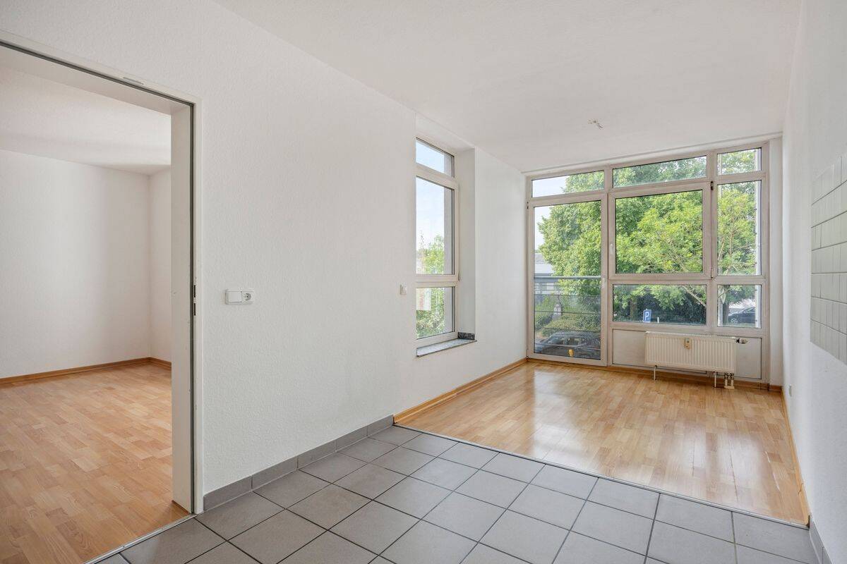 3-Zimmer-Wohnung mit Tiefgaragenstellplatz – hell und zentral in Hürth-Hermülheim, 50354 Hürth
