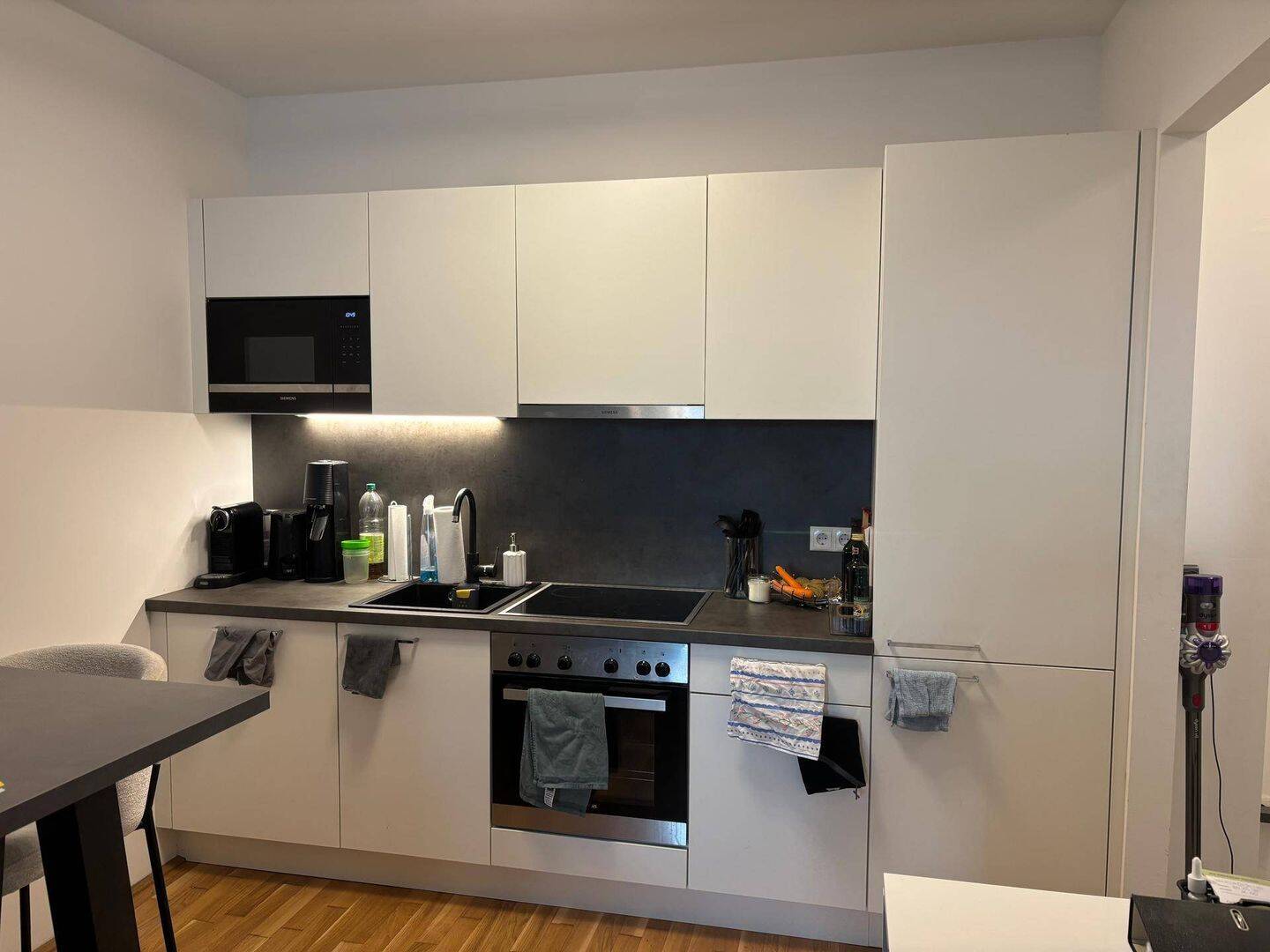 Voll möblierte Zweizimmerwohnung, 50670 Köln (Innenstadt-Nord Altstadt-Nord Neustadt-Nord)