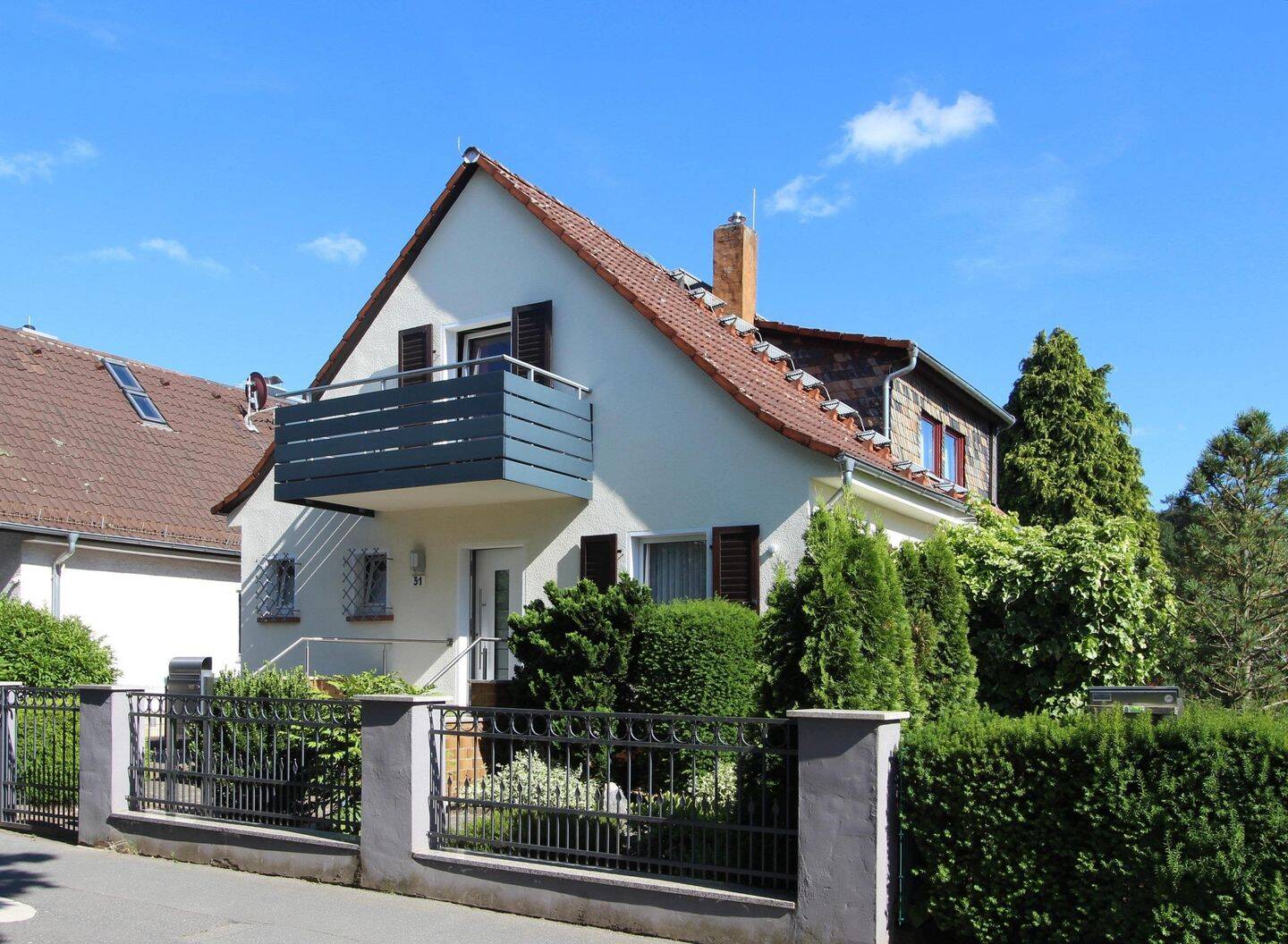 Wohnen nah am Stadtwald: Zweifamilienhaus am “Bölle”, 64287 Darmstadt (Darmstadt)