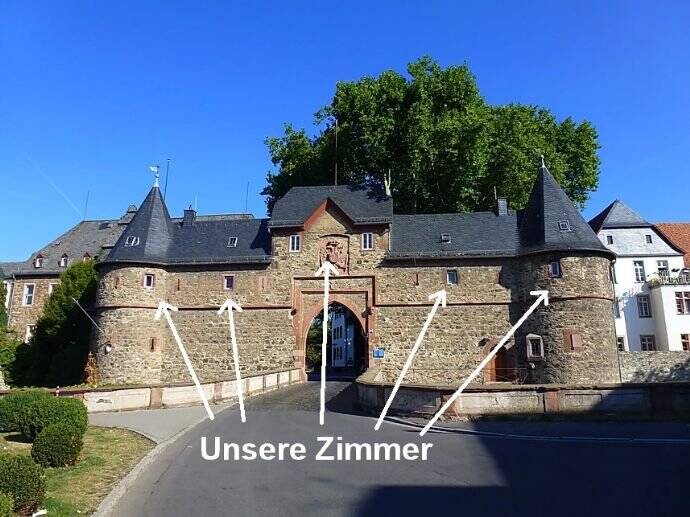 Männliche Studenten-WG in der Friedberger Burg, 61169 Friedberg (Hessen)