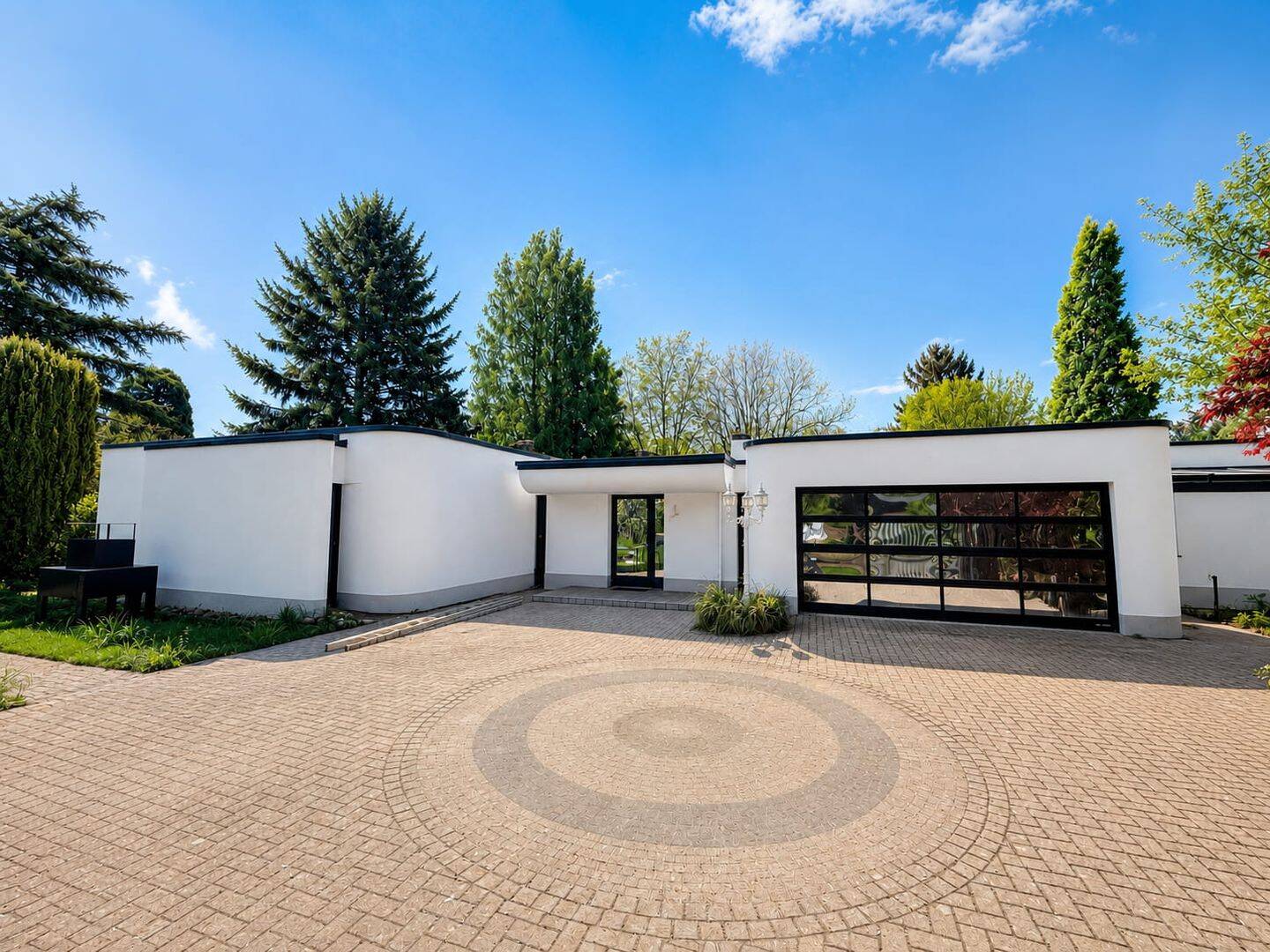 Energetisch saniertes Traumhaus mit großzügigem Grundstück, 66133 Saarbrücken