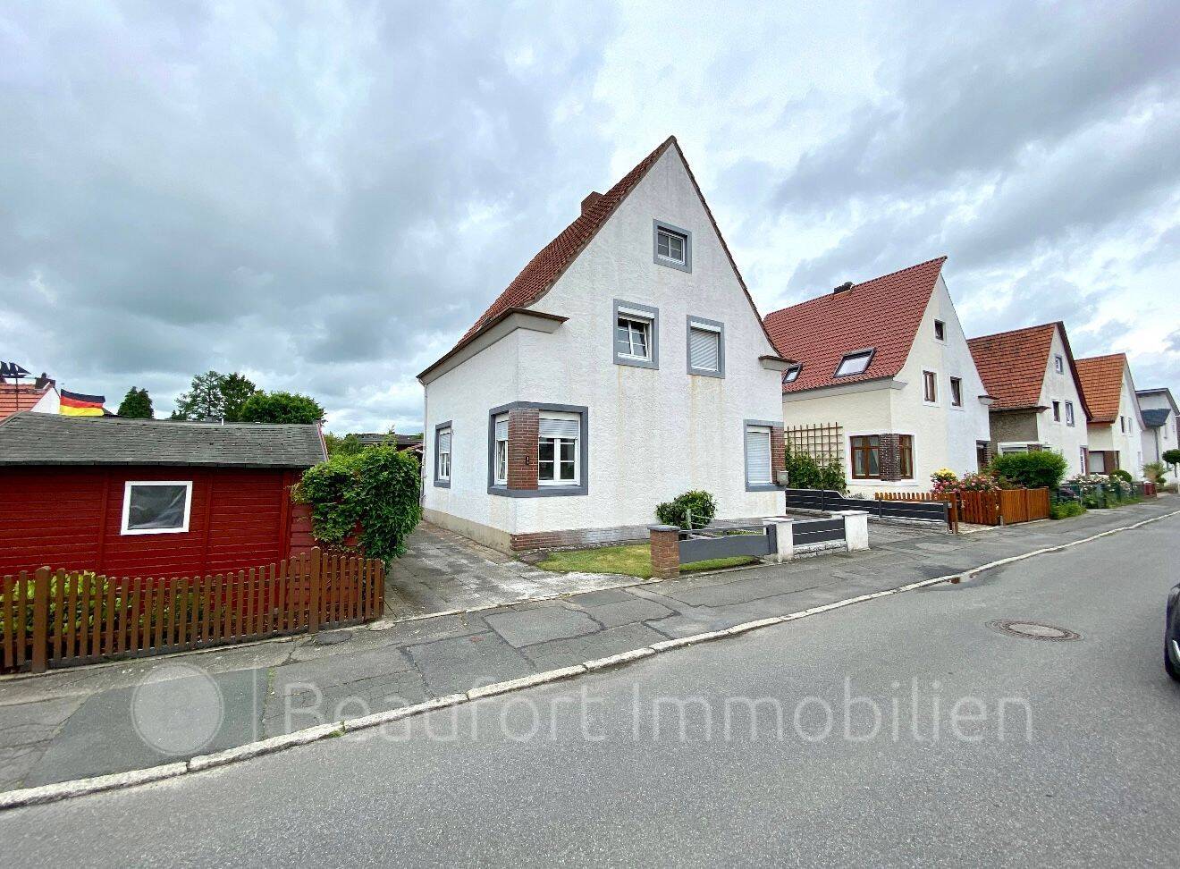 Bezugsbereites Eigenheim mit Garten, Terrasse und ausgebautem Dachgeschoss, 28777 Bremen (Blumenthal Farge Lüssum-Bockhorn Rekum Rönnebeck)