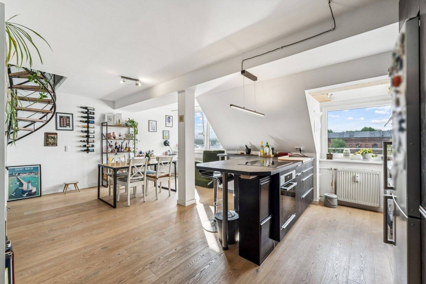 Charmante 2-Zimmer-Maisonettewohnung mit Altbauflair und ruhiger Lage in der Maxvorstadt
