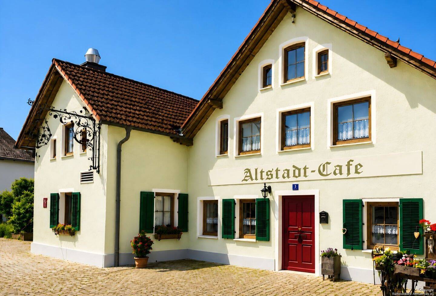 Historisches Wohn- und Geschäftshaus mit vielfältigen Nutzungsmöglichkeiten in bester Altstadtlage, 92339 Beilngries