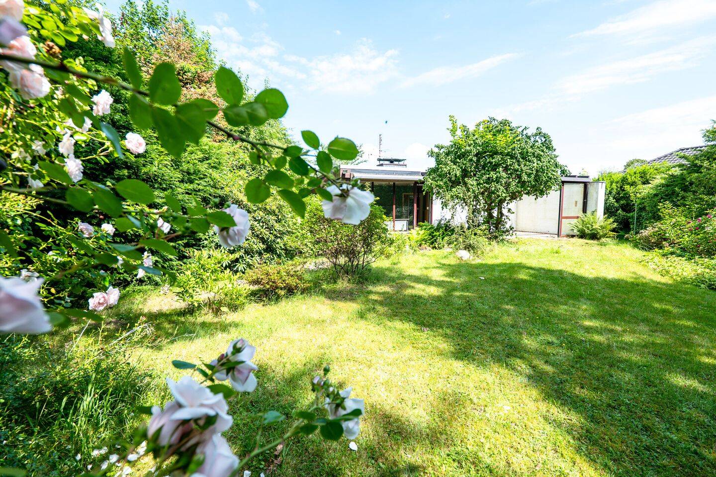 Flachdachbungalow mit Traumgrundstück und viel Potenzial!, 21745 Hemmoor