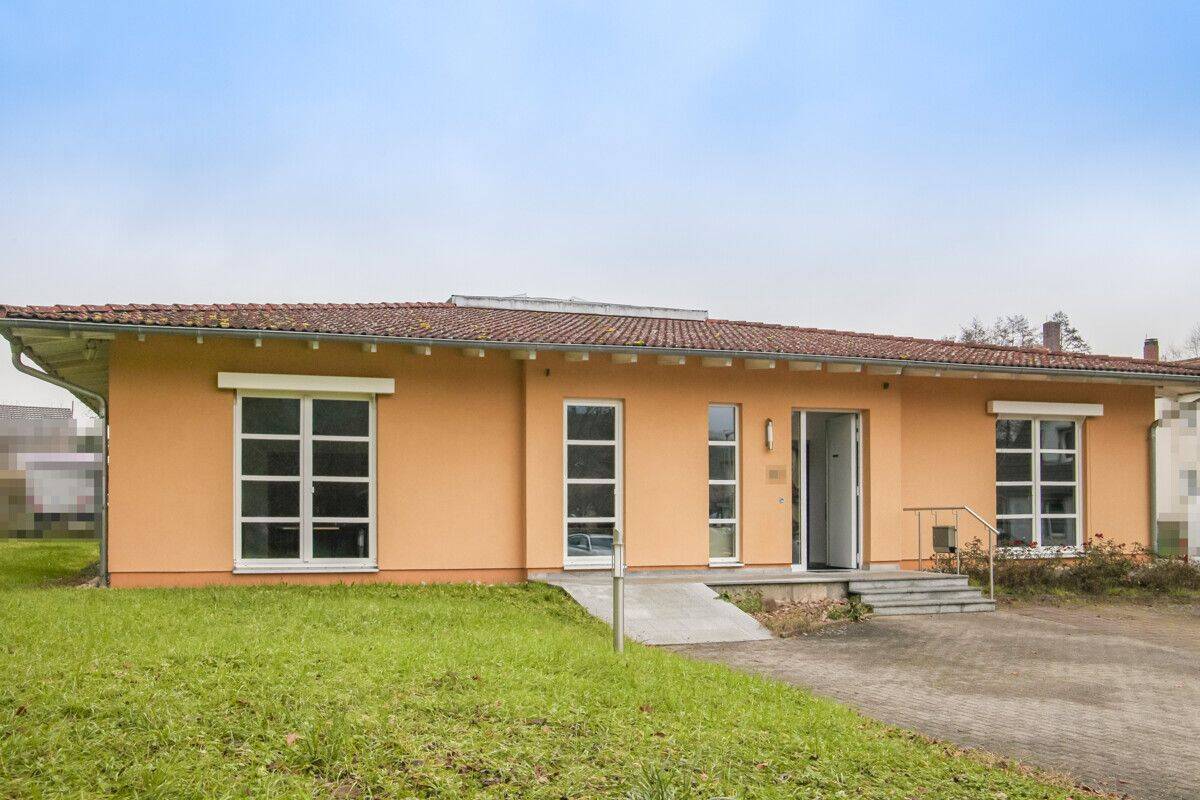 Quadratisch, praktisch, flexibel – außergewöhnliche Immobilie in Bad Kissingen OT Hausen, 97688 Bad Kissingen