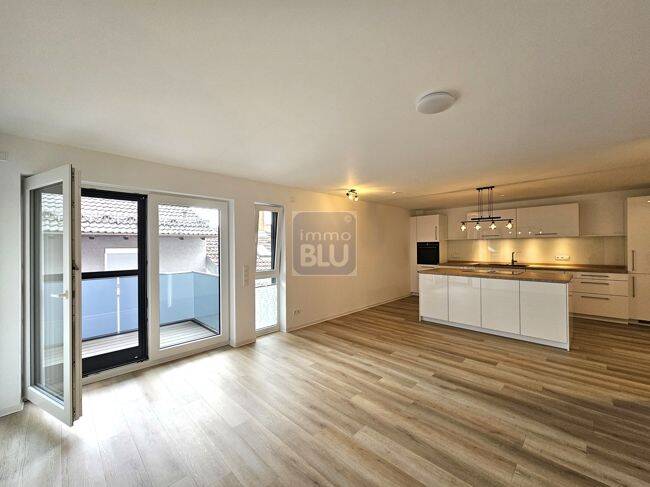A+, komfortabel, neuwertig, schwellenfrei mit EBK, Balkon, Aufzug, 76356 Weingarten (Baden)