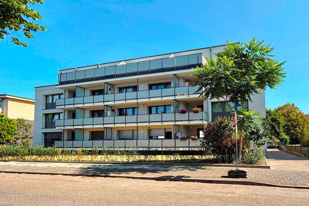 Top Investment: Energetisch saniertes Mehrfamilienhaus in ruhiger Lage von Offenbach, 63071 Offenbach am Main (Offenbach am Main Tempelsee)