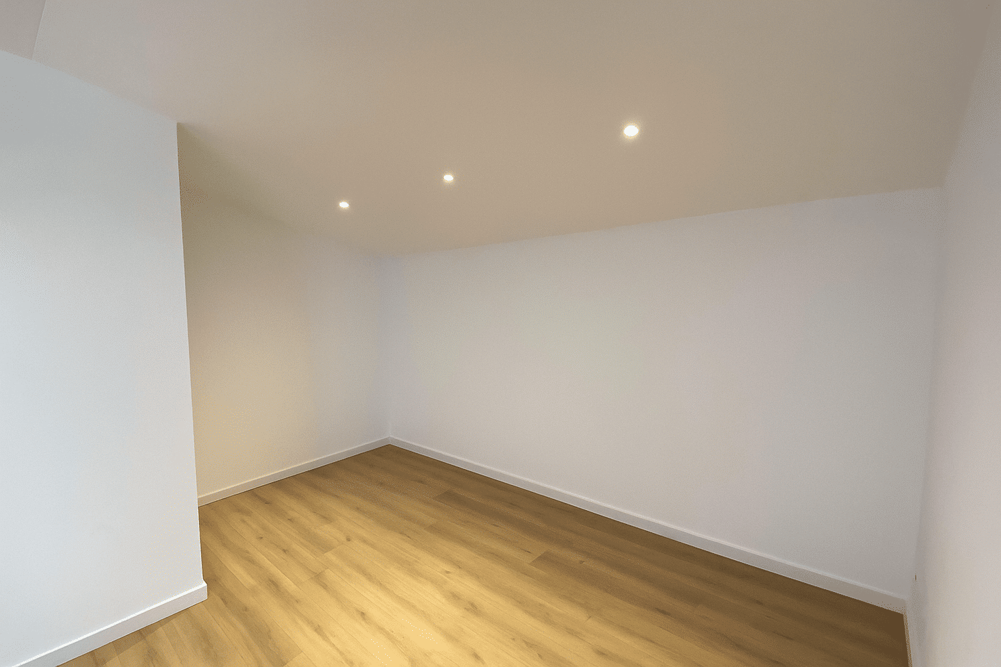 Moderne 2-Zimmer-Wohnung Mainz-Weisenau inklusive Einbauküche, 55130 Mainz (Laubenheim Weisenau)