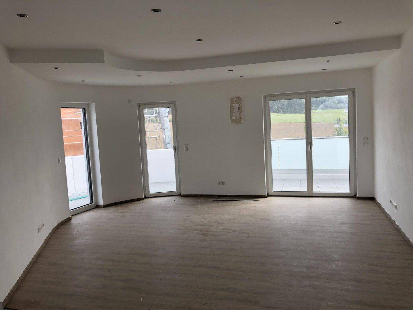 Exklusive 2-Zimmer-Wohnung mit 31 m² Südwestbalkon, Aufzug & Tiefgarage – KfW-55-Effizienzhaus, 86529 Schrobenhausen