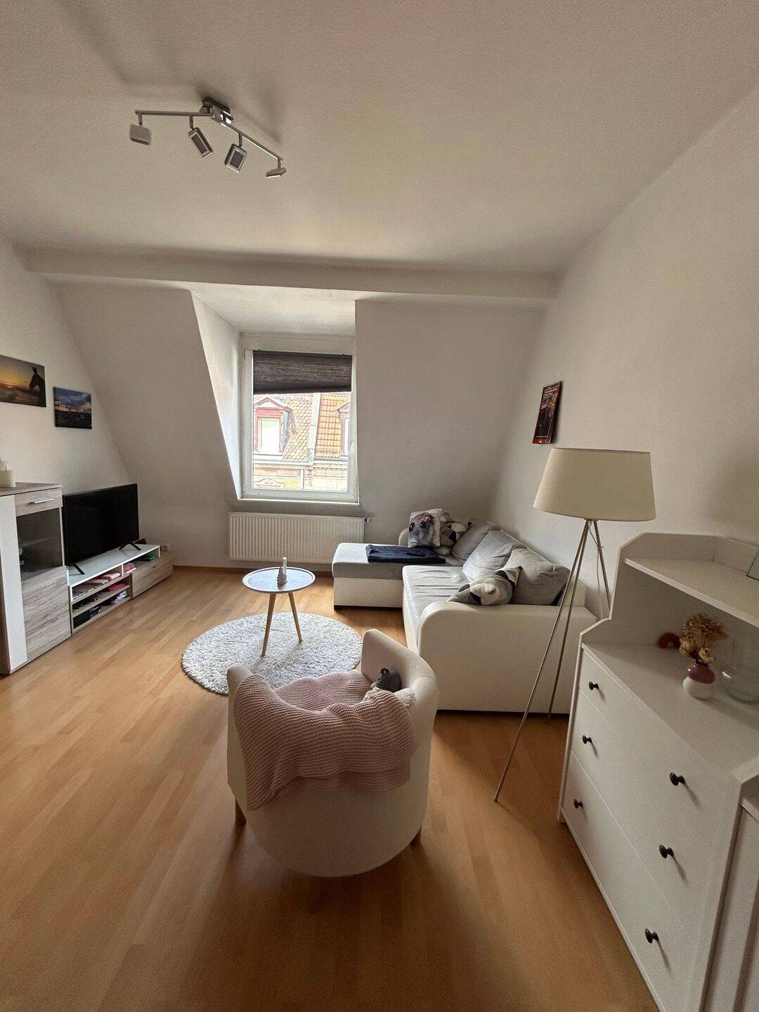 Gepflegte und moderne 2-Zimmer-Wohnung, 90429 Nürnberg