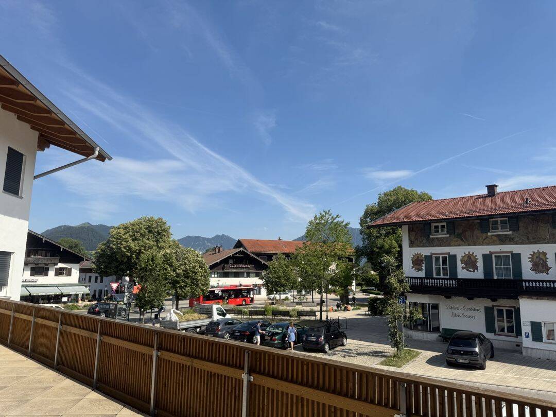Neuwertige Wohnung im Herzen von Bad Wiessee mit XXL-Süd- und Westbalkon, 83707 Bad Wiessee