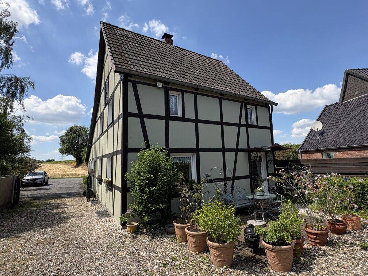 Gemütlich, idyllisch, besonders: Fachwerkhaus mit großem Grundstück & Nebengebäuden in Werl-Holtum!, 59457 Werl