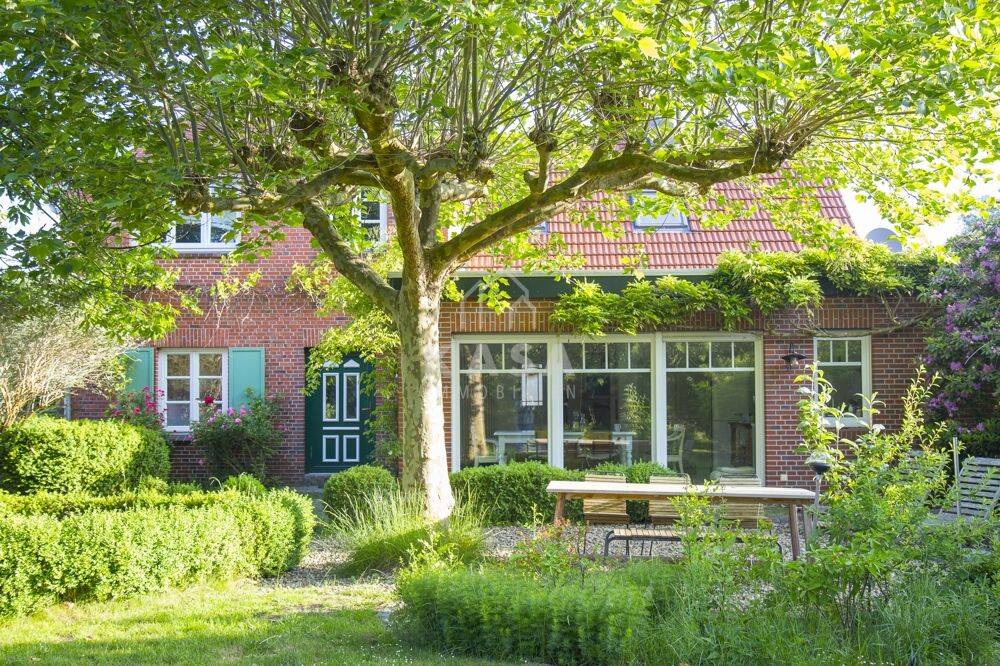 VERKAUFT! Besondere Immobilie mit Atelier, altem Obstbaumbestand und viel Raum zur Entfaltung!, 26789 Leer (Ostfriesland)