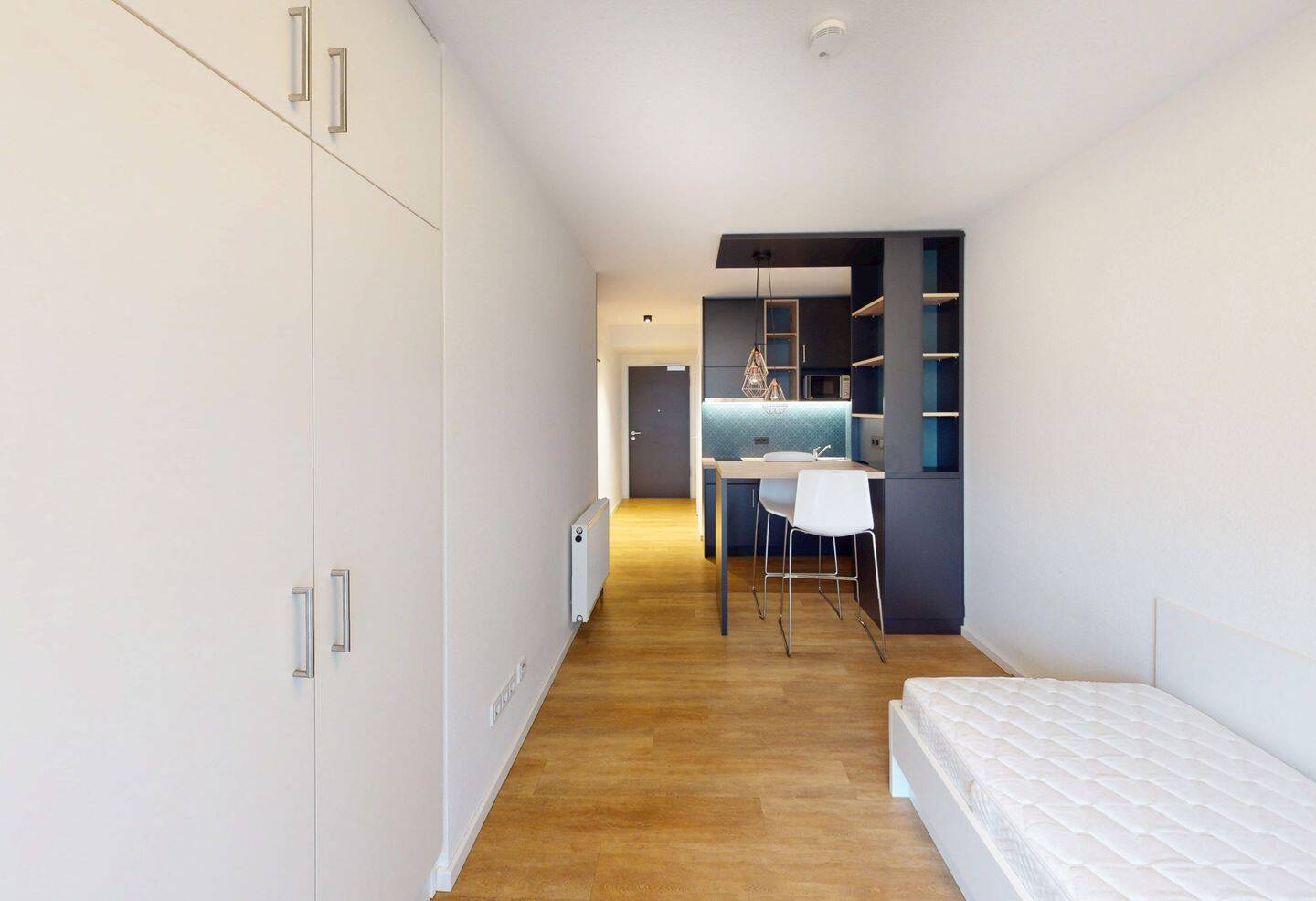 Möbelierte 1-Zimmer-Wohnung im Top Lage! – 60528 Frankfurt am Main – Bild 1 von 1