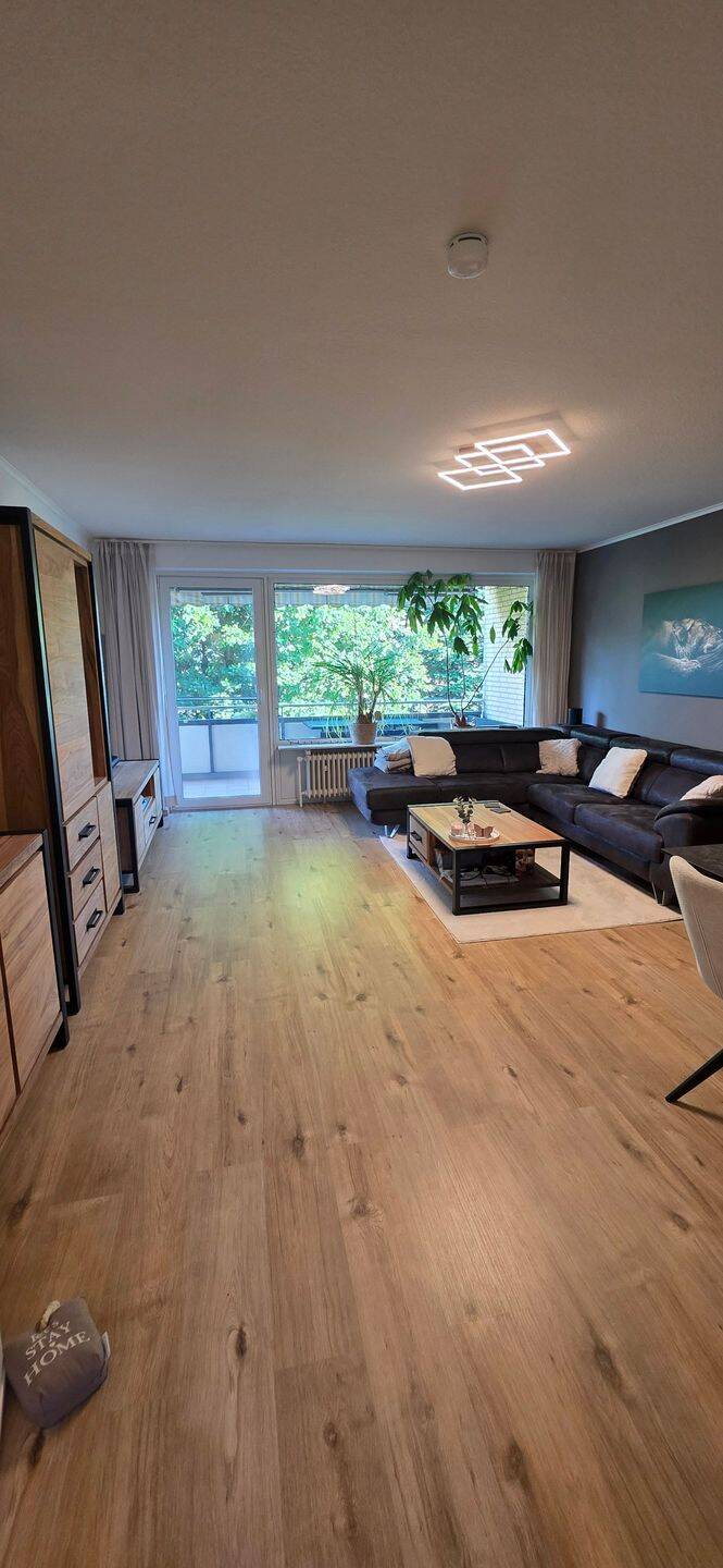 Großzügige 3-Zimmer Wohnung mit Balkon, 24558 Henstedt-Ulzburg