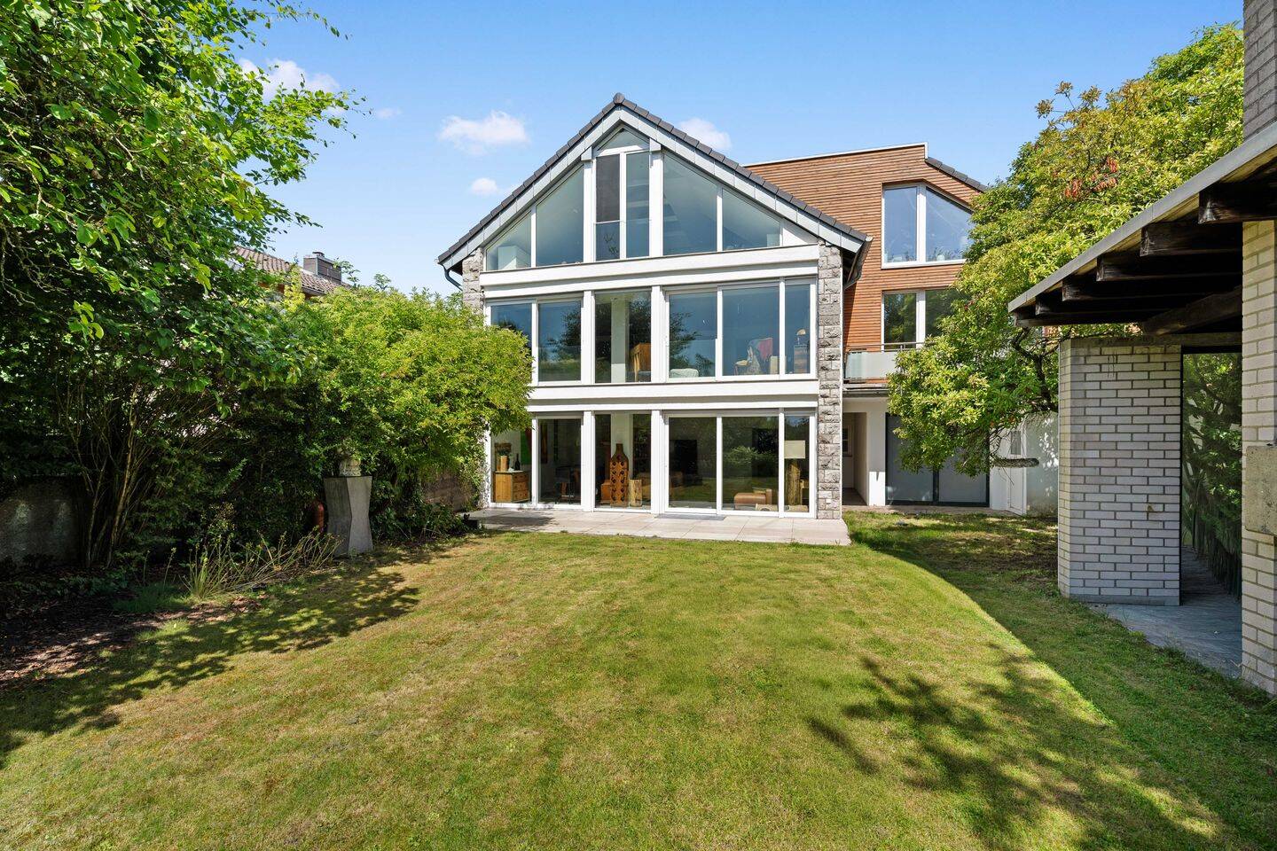 Zeitlose Eleganz trifft moderne Architektur – Kernsaniertes, 280 m² Einfamilienhaus mit Weitblick, in Stolberg – Breinig …., 52223 Stolberg (Rhld.)