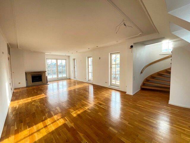 Großzügige 3,5 Zi. Maisonette- Wohnung mit Charme, Kamin und besonderem Flair, 68519 Viernheim