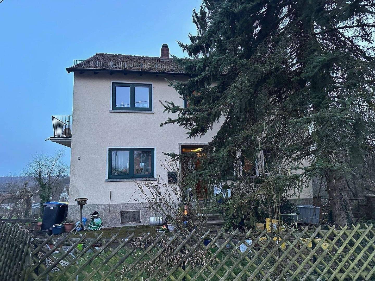 Wannemacher Immobilien **** Freistehendes Einfamilienhaus in einer schönen Lage von Heiligenwald ****, 66578 Schiffweiler