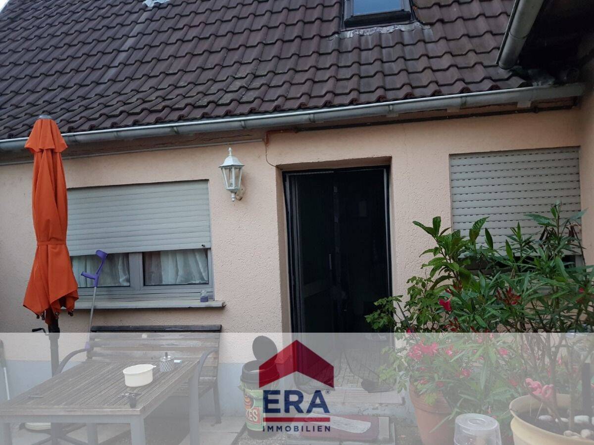 Vermietetes Einfamilienhaus mit gemütlichem Hof in Worms-Pfeddersheim – zu verkaufen!!, 67551 Worms (Heppenheim Horchheim Pfeddersheim Weinsheim Wiesoppenheim)